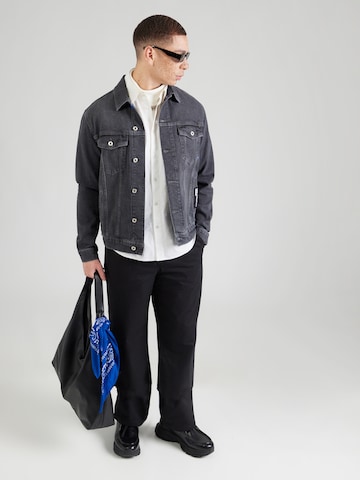 KARL LAGERFELD JEANS Демисезонная куртка в Серый
