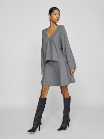 VILA - Jersey en gris