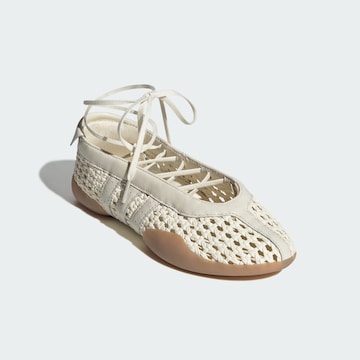 ADIDAS ORIGINALS Ballerina 'TAEKWONDO MEI' in Wit