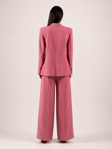 Tailleur di Amarilde in rosa