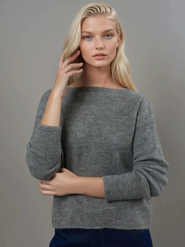 Hiccup Knit Cardigan in Grey