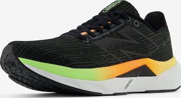 new balance - Sapatilha de corrida ' FuelCell Propel v5' em preto: frente