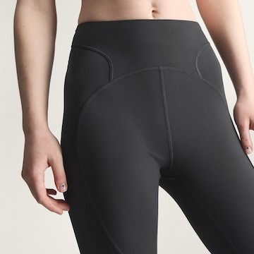 ADIDAS BY STELLA MCCARTNEY - Skinny Calças de desporto 'Training 7/8' em preto