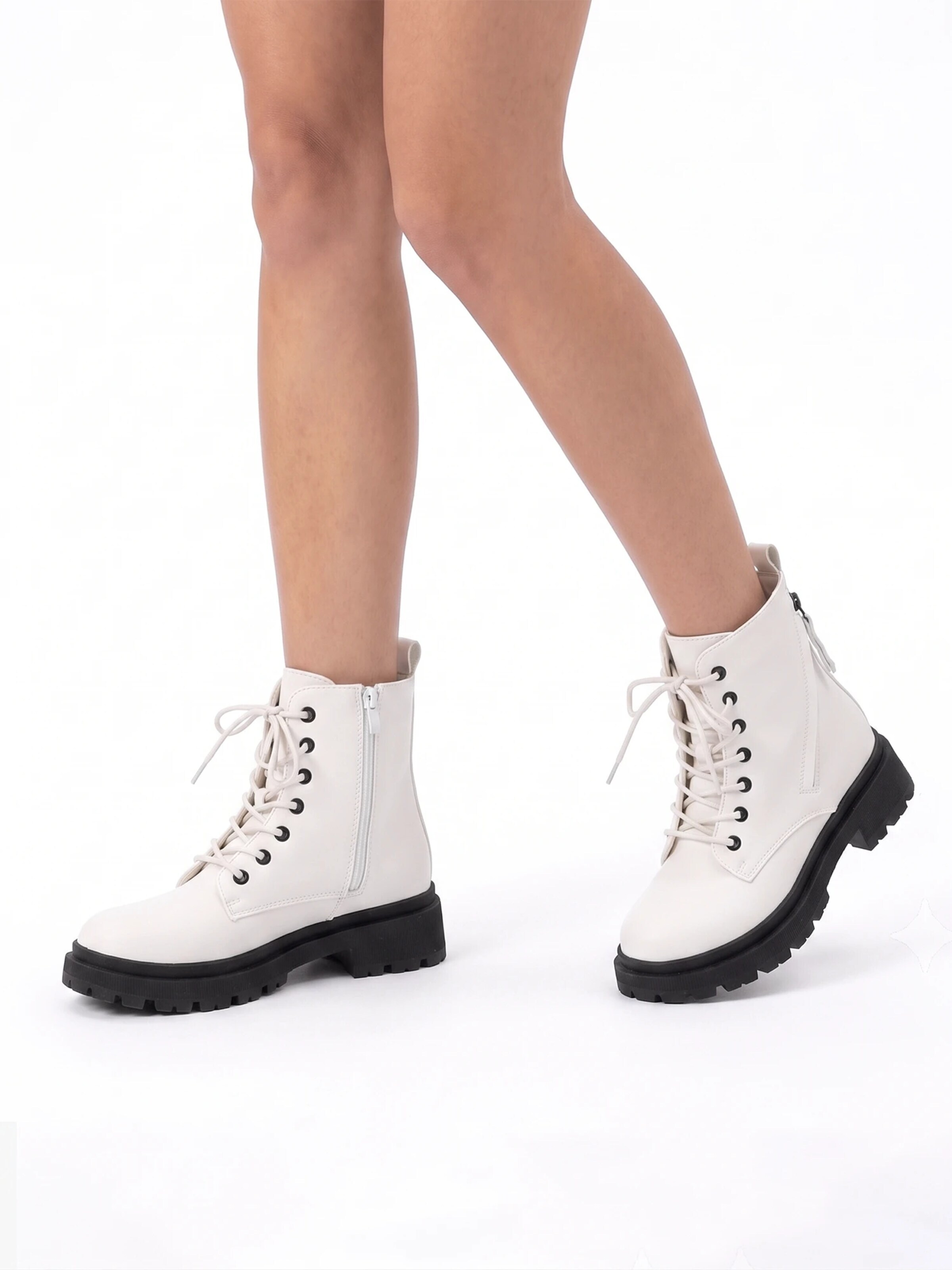 TorWeit Enkellaarsje 'Side Zip Lace Up Boots' in Wit