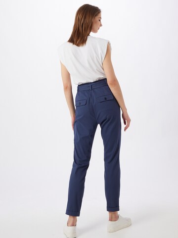 regular Pantaloni con pieghe di s.Oliver in blu