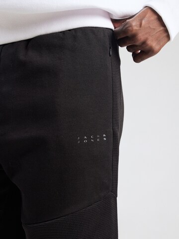 JACK & JONES Regularen Hlače 'JPSTKANE' | črna barva