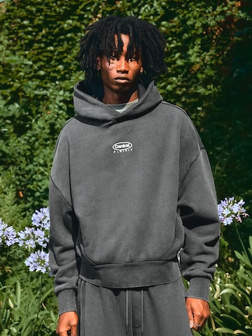 Bershka Sweatshirt in Zwart: voorkant