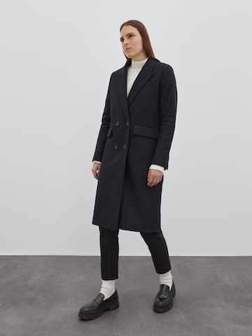 EDITED Between-Seasons Coat 'Adrienne' in Blue: front