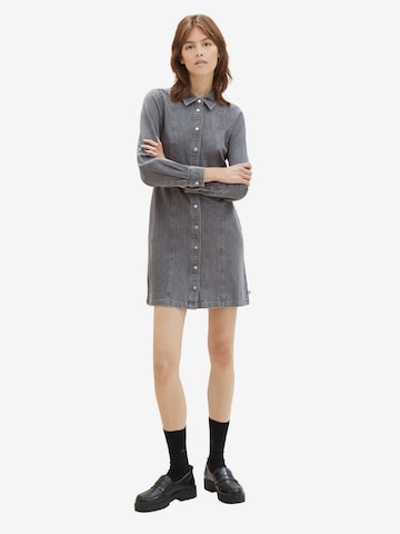 Robe-chemise TOM TAILOR DENIM en gris