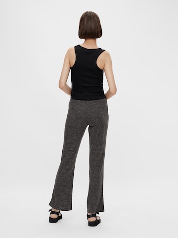 PIECES Flared Pants 'Pam' in Grey