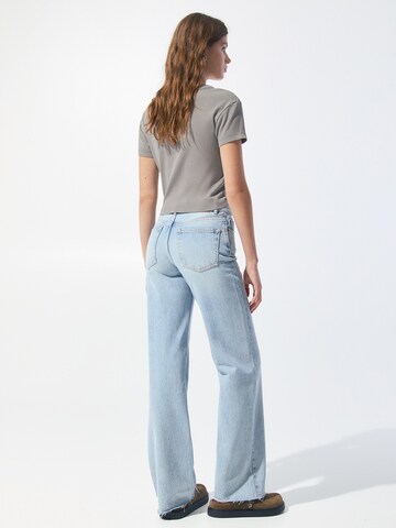Pull&Bear Shirt in Grey
