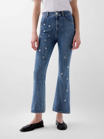 Scalpers Flared Ankle Pocker Denim Pant ' ' in Blau