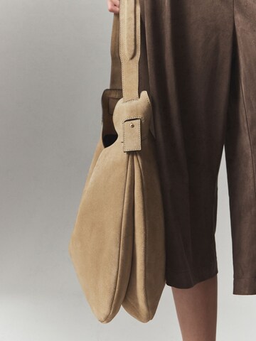 Next Skuldertaske i beige