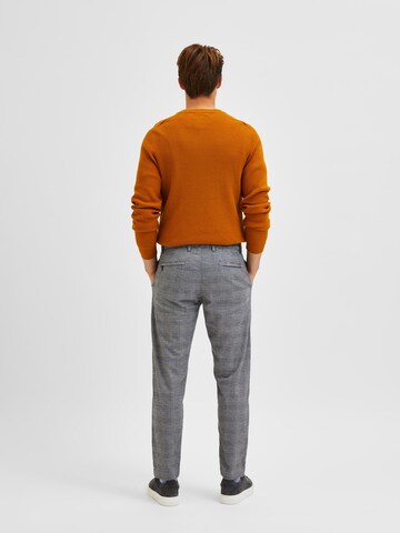 SELECTED HOMME Конический (Tapered) Брюки-чинос 'York' в Серый