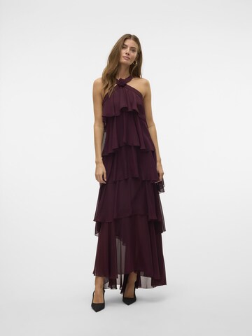 Robe de soirée 'FELICIA' VERO MODA en rouge