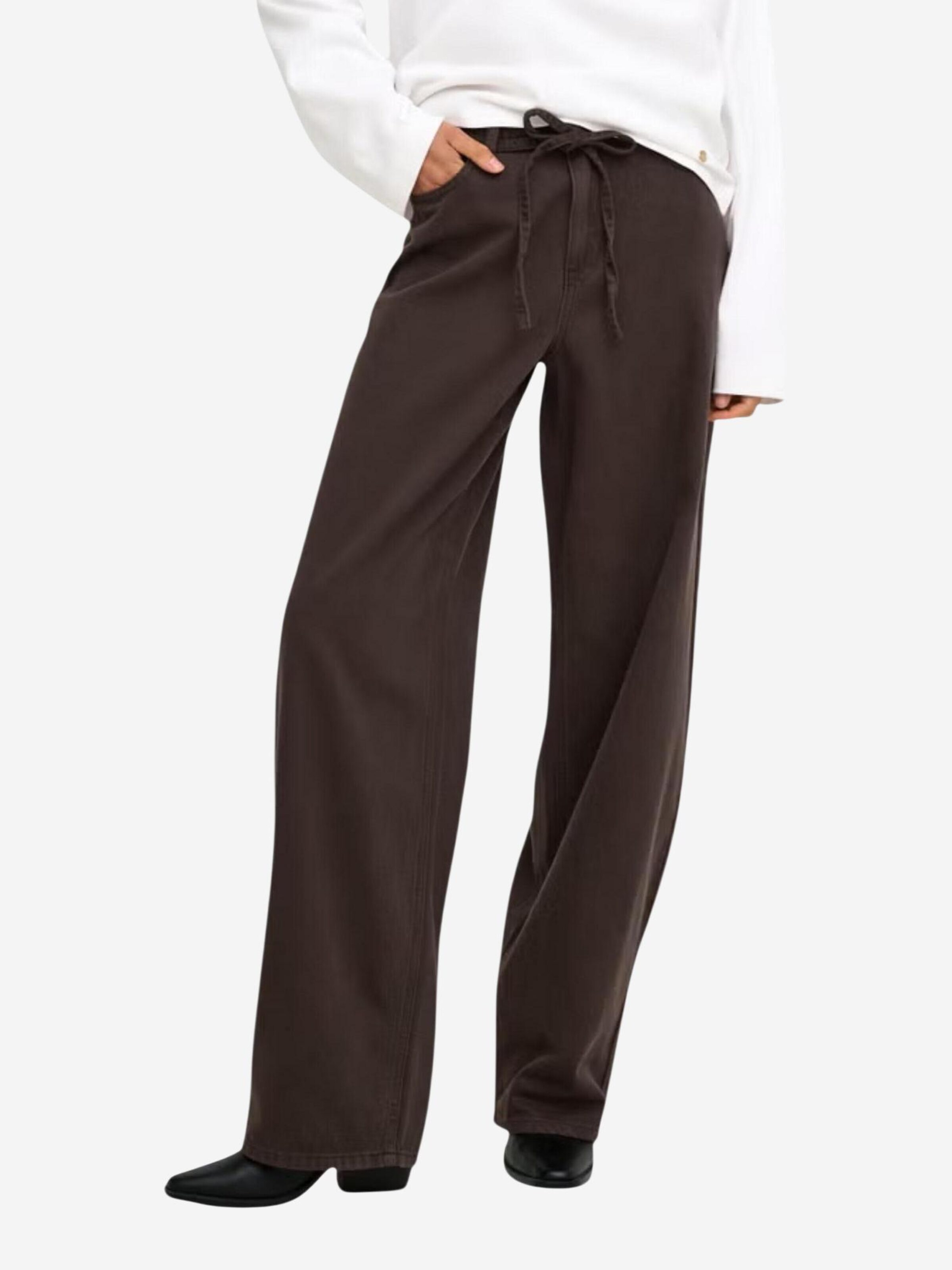 Jeans 'ONLGIANNA-SILLA MW ST BELT PANT PNT NOOS 15372521' di ONLY in marrone: frontale