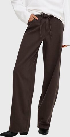 Jeans 'ONLGIANNA-SILLA MW ST BELT PANT PNT NOOS 15372521' di ONLY in marrone: frontale