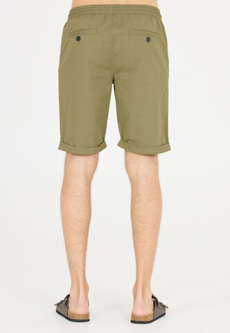 Cruz Regular Shorts 'Gilchrest' in Grün