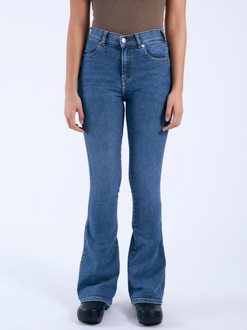 Dr. Denim Flared Jeans 'Lexy' in Blue: front