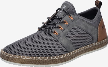 Chaussure de sport à lacets Rieker en gris : devant