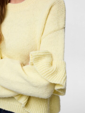 PIECES Sweater 'PCNOR' in Yellow