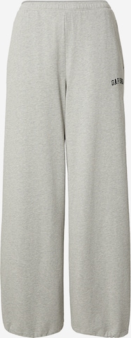 GAP Панталон в сиво: отпред