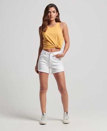 Superdry Slimfit Shorts in Weiß