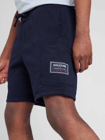 mėlyna TOMMY HILFIGER Standartinis Kelnės