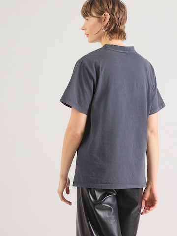 HUGO Majica | črna barva