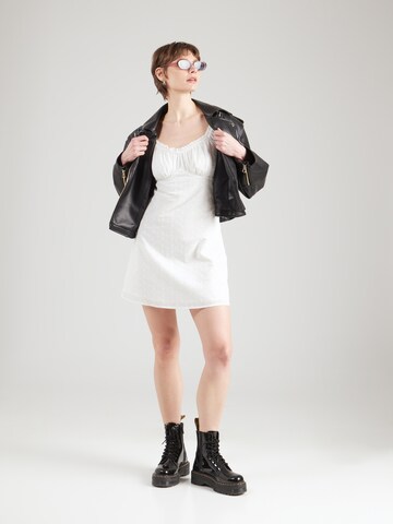 Robe d’été 'Poppy' STUDIO SELECT en blanc