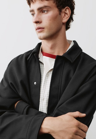 Pull&Bear Between-season jacket in Black