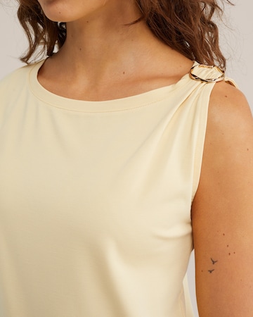 WE Fashion Top in Gelb