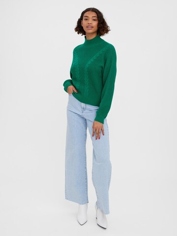 VERO MODA Sweater in Green