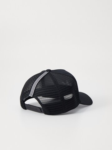 ADIDAS ORIGINALS Cap in Black