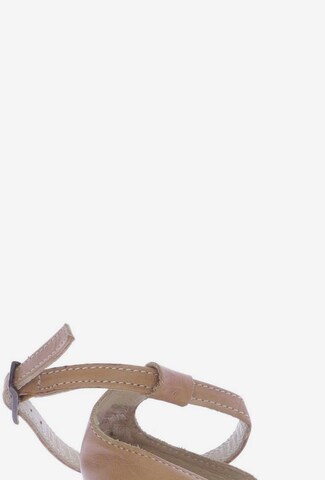 Kickers Sandalen 39 in Beige