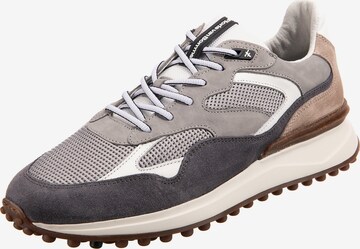Floris van Bommel Sneakers in Grey: front