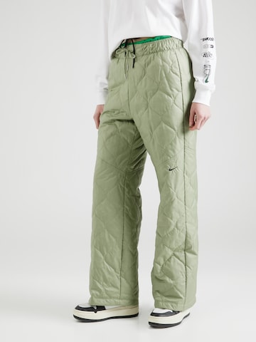 Nike Sportswear Loose fit Trousers in Green: front