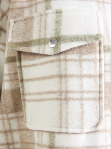 Vero Moda Curve Between-Seasons Coat 'VMCVINCE' in Green