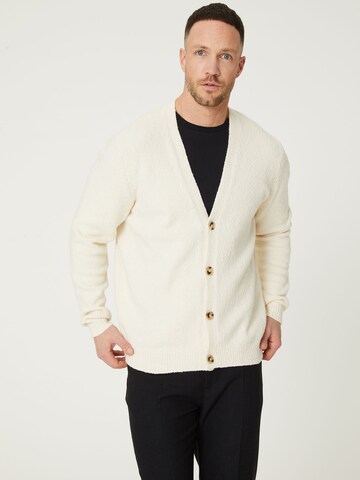 DAN FOX APPAREL Cardigan 'Ali' i hvid: forside