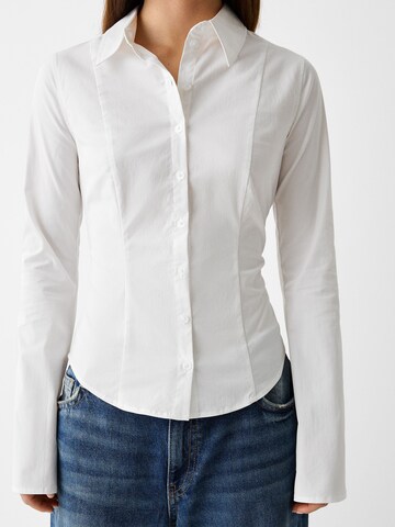 Camicia da donna di Bershka in bianco