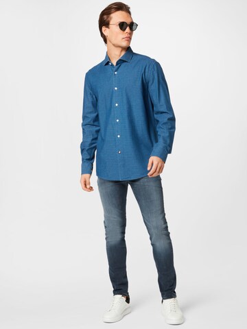BOSS Black - Ajuste regular Camisa en azul
