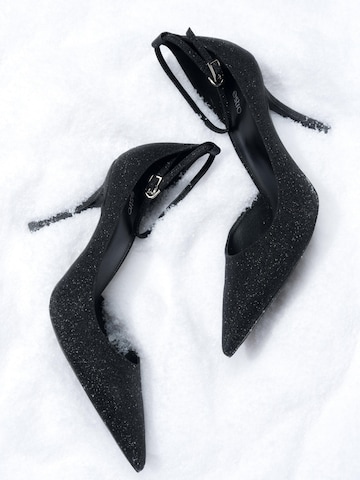 Estro Pumps '672-3' in Black