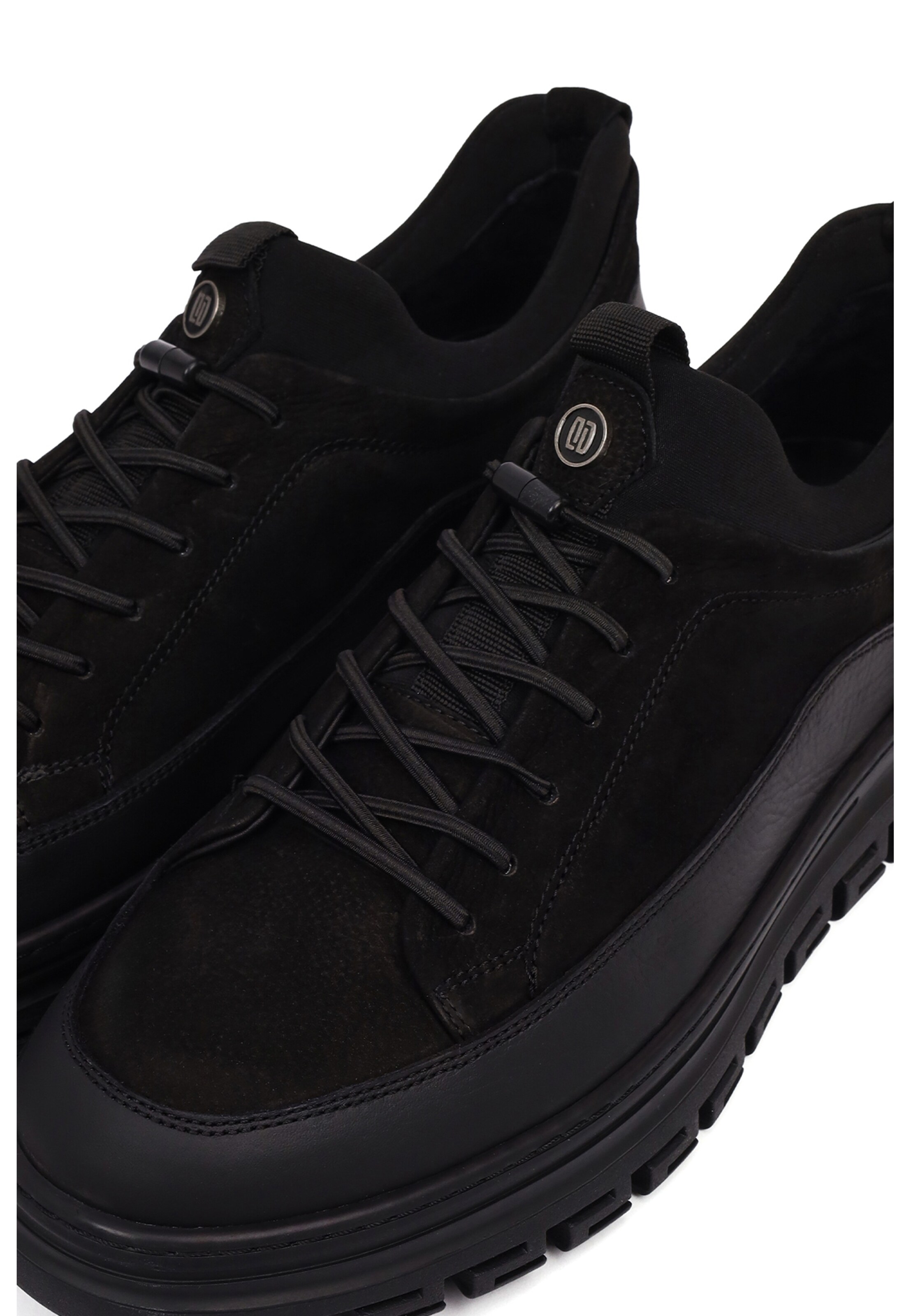 Sneaker bassa di Derimod in nero