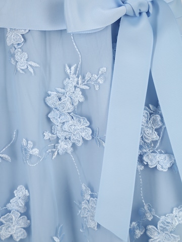 APART - Vestido de gala en azul