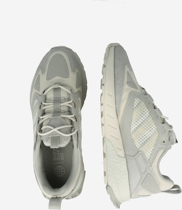 ADIDAS SPORTSWEAR Matalavartiset tennarit 'Zx 1K Boost Seasonality 2.0' värissä beige