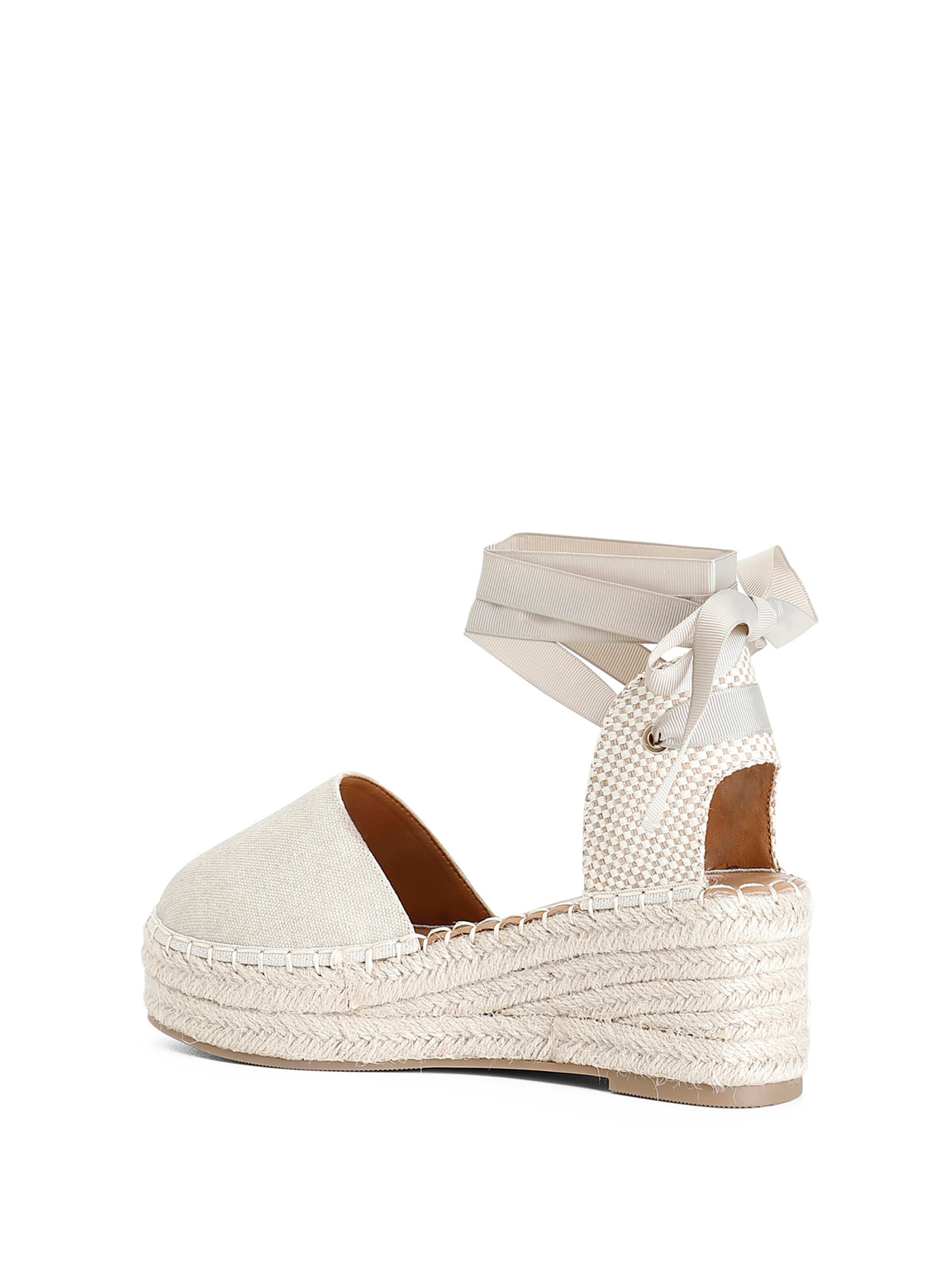 Sandalo di CAFè NOIR in beige