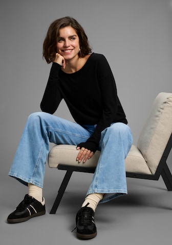 LAURA SCOTT Pullover in Schwarz