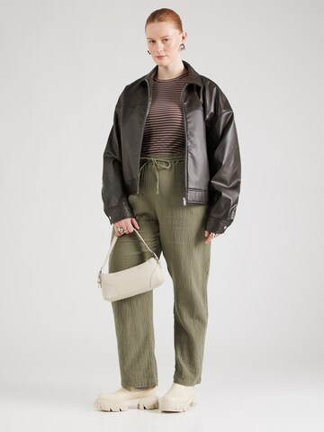 Loosefit Pantaloni 'CARTHYRA' di ONLY Carmakoma in verde