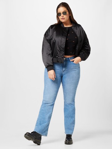 ONLY Curve Flared Jeans 'Blush' in Blauw