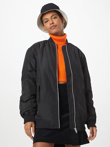 Veste mi-saison Monki en noir : devant